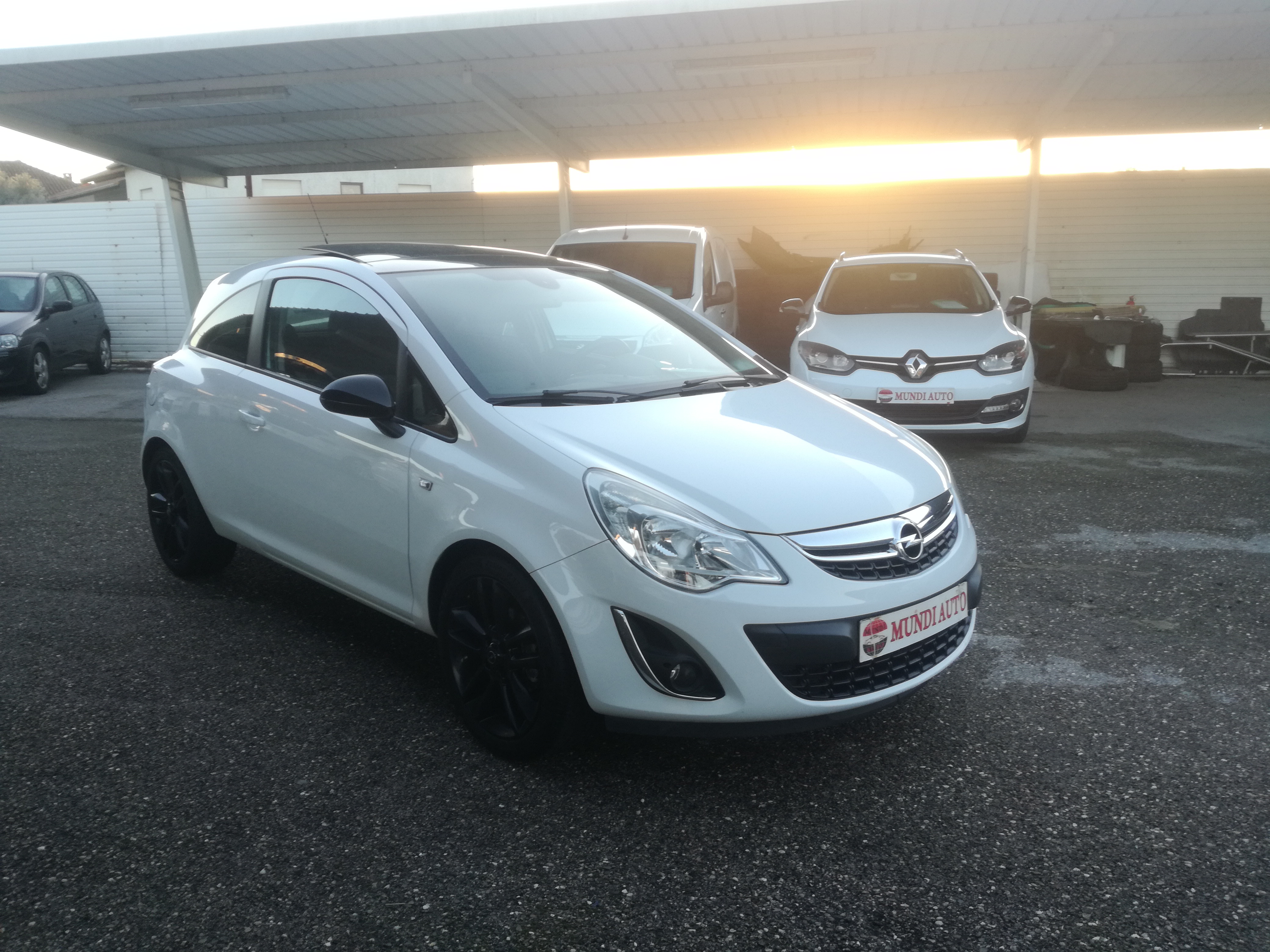 Opel Corsa 1.3 CDTI BLACK EDITION | Imagem 4